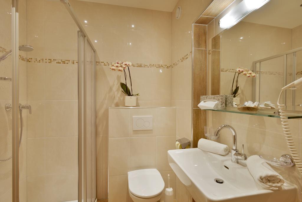 Hotel Garni Jennewein Mayrhofen Phòng bức ảnh