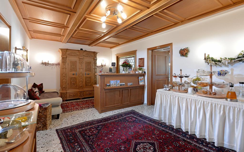 Hotel Garni Jennewein Mayrhofen Ngoại thất bức ảnh