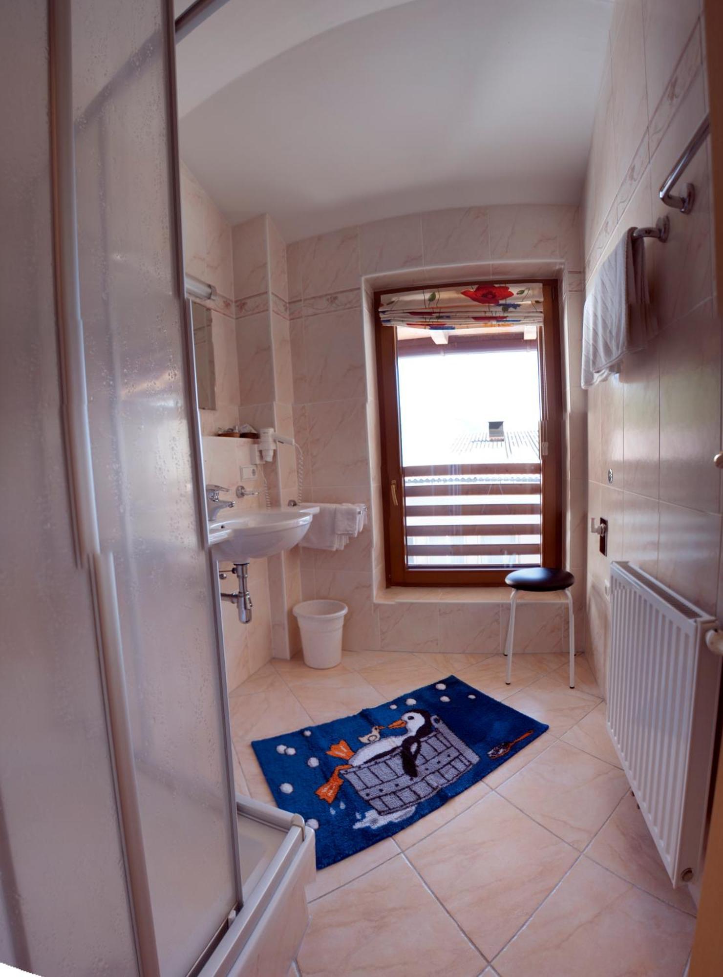 Hotel Garni Jennewein Mayrhofen Ngoại thất bức ảnh