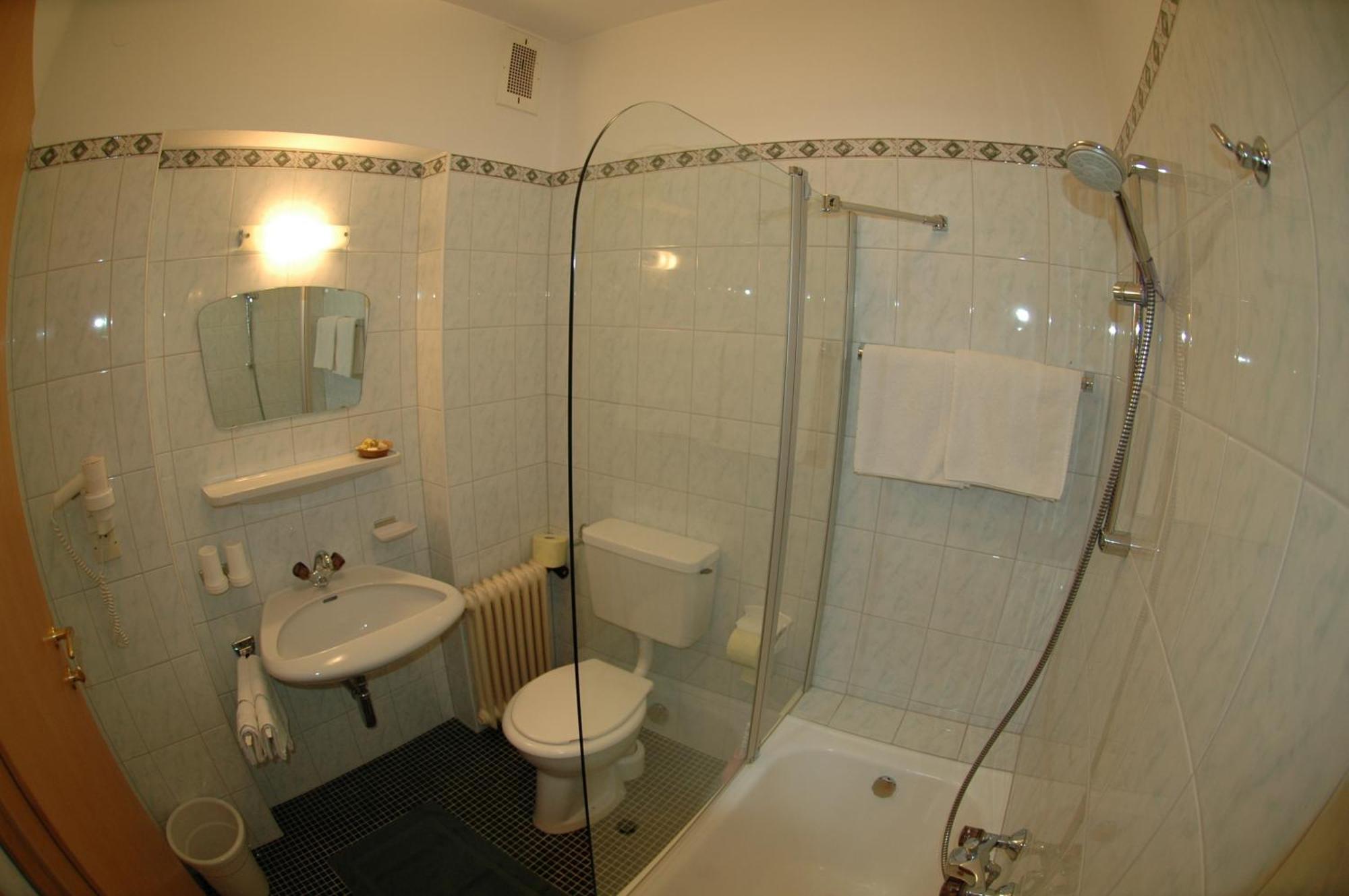 Hotel Garni Jennewein Mayrhofen Ngoại thất bức ảnh